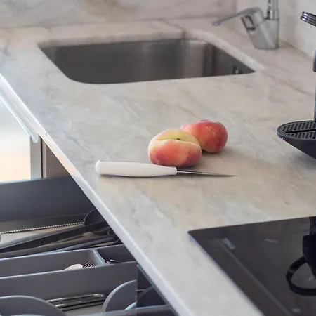 아파트 Stylish & Sunny 2br Near Heroismo By Lovelystay