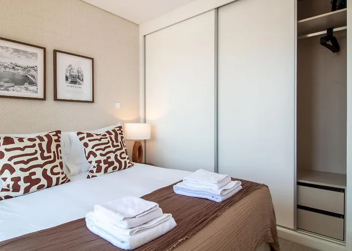 Stylish & Sunny 2br Near Heroismo By Lovelystay Porto
